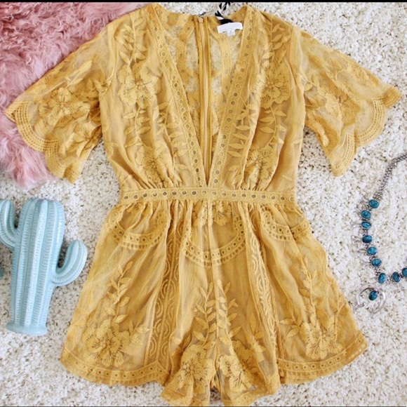 lace romper! - Picture 2 of 3